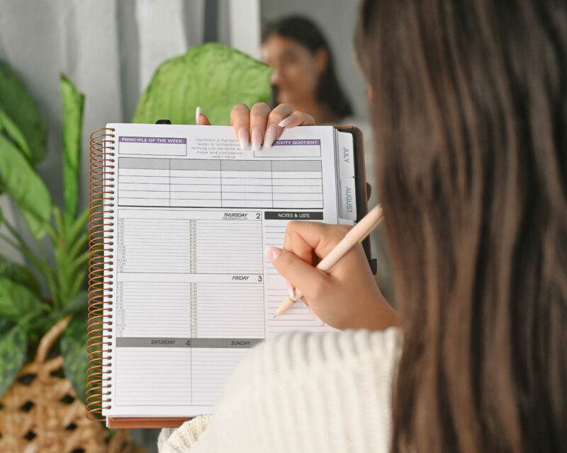 2026 Dated Large Coil-Bound Planner - Image 6