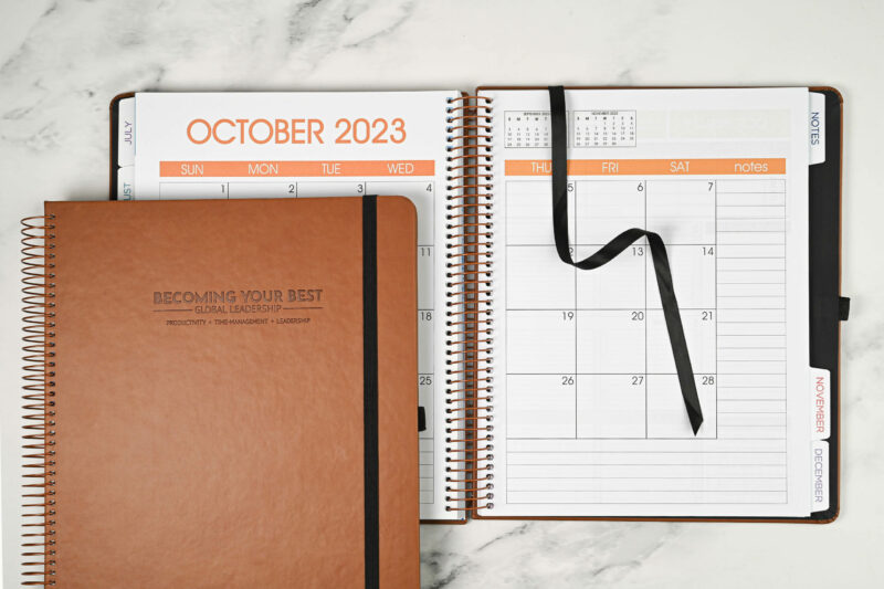 2026 Dated Large Coil-Bound Planner - Image 7